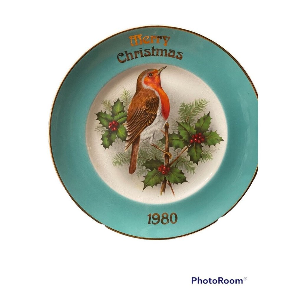 Merry Christmas 1980 , Barratts of Staffordshire  decorative Plate Red‎ Bird